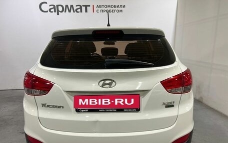 Hyundai Tucson III, 2011 год, 900 000 рублей, 5 фотография