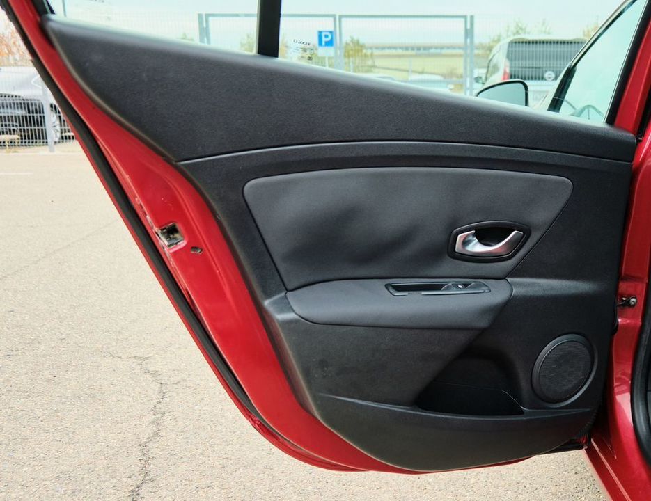 Renault Fluence I, 2010 год, 750 000 рублей, 15 фотография