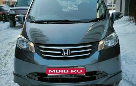 Honda Freed I, 2010 год, 1 100 000 рублей, 2 фотография