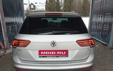 Volkswagen Tiguan II, 2017 год, 2 680 000 рублей, 4 фотография