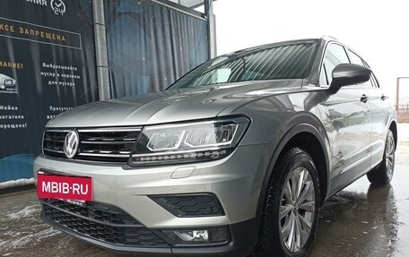 Volkswagen Tiguan II, 2017 год, 2 680 000 рублей, 3 фотография