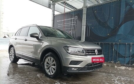 Volkswagen Tiguan II, 2017 год, 2 680 000 рублей, 5 фотография