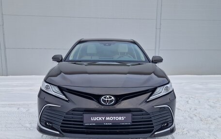 Toyota Camry, 2021 год, 3 685 000 рублей, 2 фотография