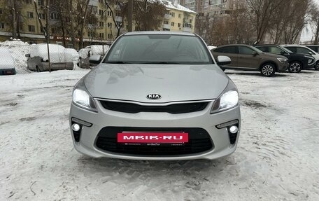 KIA Rio IV, 2017 год, 899 000 рублей, 3 фотография