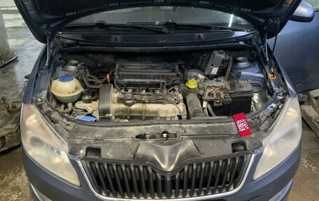 Skoda Fabia II, 2011 год, 600 000 рублей, 17 фотография