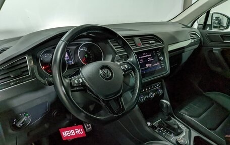 Volkswagen Tiguan II, 2020 год, 3 250 000 рублей, 13 фотография