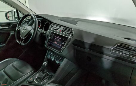 Volkswagen Tiguan II, 2020 год, 3 250 000 рублей, 21 фотография