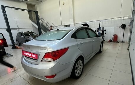 Hyundai Solaris II рестайлинг, 2012 год, 850 000 рублей, 2 фотография