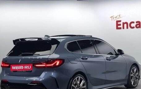 BMW 1 серия, 2021 год, 3 660 000 рублей, 2 фотография