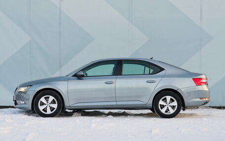 Skoda Superb III рестайлинг, 2018 год, 1 900 000 рублей, 5 фотография