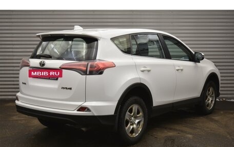 Toyota RAV4, 2017 год, 2 375 000 рублей, 5 фотография