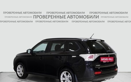 Mitsubishi Outlander III рестайлинг 3, 2013 год, 1 450 000 рублей, 4 фотография