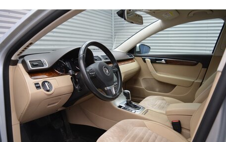 Volkswagen Passat B7, 2012 год, 1 055 000 рублей, 17 фотография