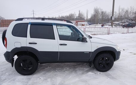 Chevrolet Niva I рестайлинг, 2014 год, 769 000 рублей, 11 фотография