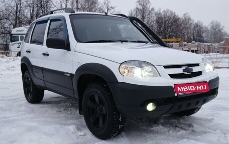 Chevrolet Niva I рестайлинг, 2014 год, 769 000 рублей, 5 фотография