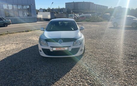 Renault Megane III, 2010 год, 580 000 рублей, 2 фотография