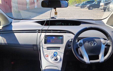 Toyota Prius, 2012 год, 1 270 000 рублей, 8 фотография