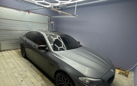 BMW 5 серия, 2010 год, 2 200 000 рублей, 14 фотография