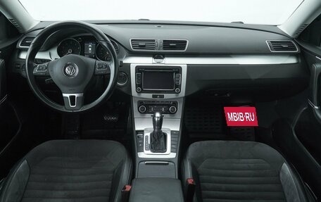 Volkswagen Passat B7, 2011 год, 1 140 000 рублей, 14 фотография