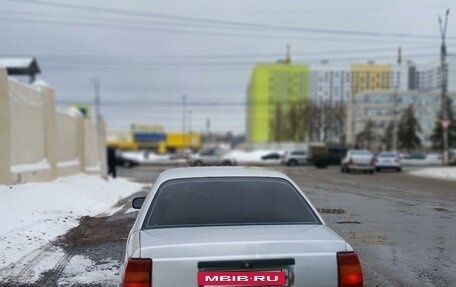 Opel Omega A, 1991 год, 130 000 рублей, 6 фотография