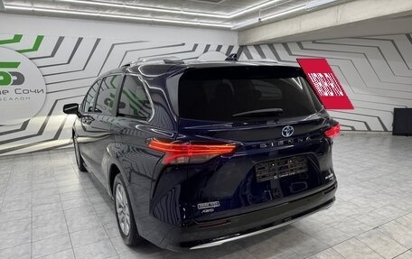 Toyota Sienna, 2022 год, 6 850 000 рублей, 4 фотография