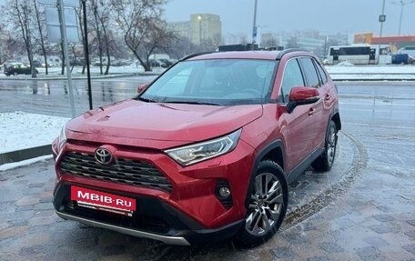 Toyota RAV4, 2021 год, 4 100 000 рублей, 6 фотография