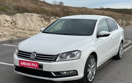 Volkswagen Passat B7, 2012 год, 1 370 000 рублей, 2 фотография