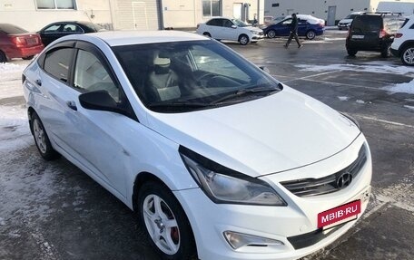 Hyundai Solaris II рестайлинг, 2014 год, 825 000 рублей, 3 фотография