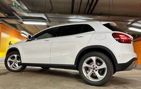 Mercedes-Benz GLA, 2019 год, 2 800 000 рублей, 3 фотография