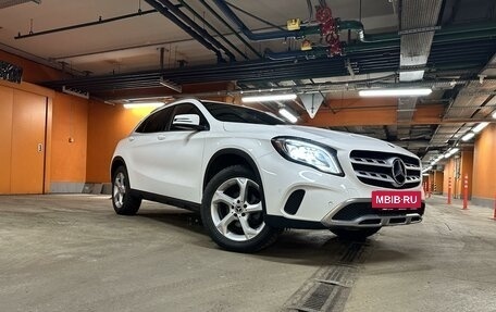 Mercedes-Benz GLA, 2019 год, 2 800 000 рублей, 2 фотография