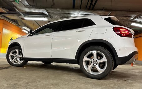 Mercedes-Benz GLA, 2019 год, 2 800 000 рублей, 10 фотография