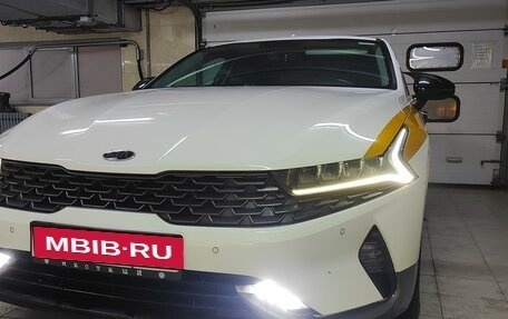 KIA K5, 2021 год, 2 100 000 рублей, 1 фотография