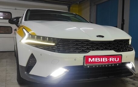 KIA K5, 2021 год, 2 100 000 рублей, 10 фотография