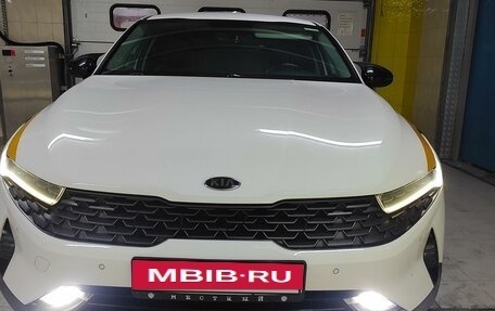 KIA K5, 2021 год, 2 100 000 рублей, 11 фотография