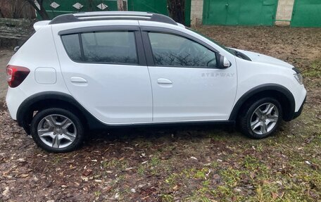 Renault Sandero II рестайлинг, 2020 год, 1 450 000 рублей, 4 фотография