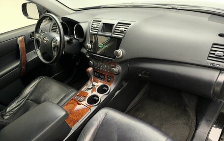 Toyota Highlander III, 2012 год, 1 987 000 рублей, 20 фотография