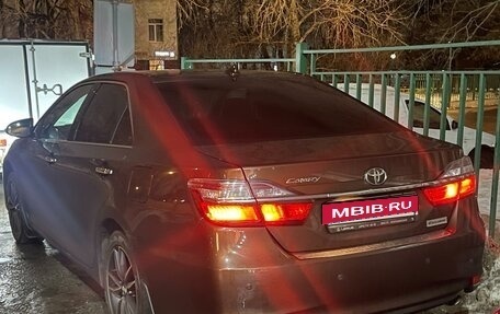 Toyota Camry, 2017 год, 2 750 000 рублей, 5 фотография