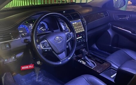 Toyota Camry, 2017 год, 2 750 000 рублей, 7 фотография