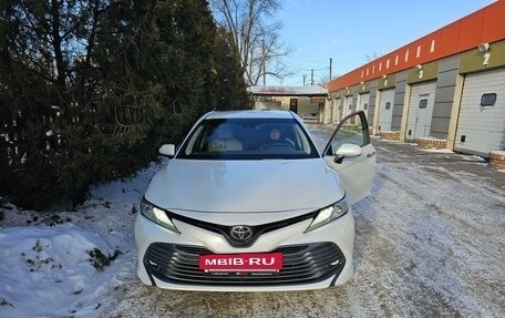 Toyota Camry, 2019 год, 2 925 000 рублей, 3 фотография