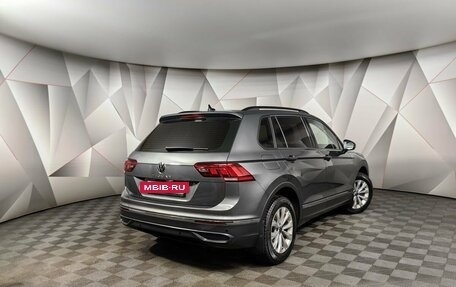 Volkswagen Tiguan II, 2021 год, 2 705 000 рублей, 2 фотография