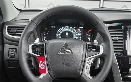 Mitsubishi Montero Sport, 2023 год, 5 800 000 рублей, 10 фотография