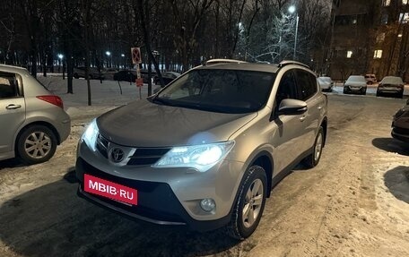 Toyota RAV4, 2013 год, 2 200 000 рублей, 4 фотография