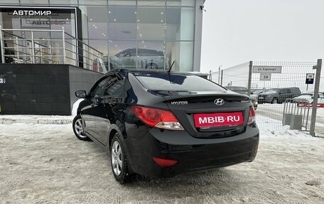 Hyundai Solaris II рестайлинг, 2012 год, 875 000 рублей, 7 фотография