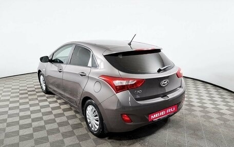 Hyundai i30 II рестайлинг, 2013 год, 1 075 000 рублей, 8 фотография