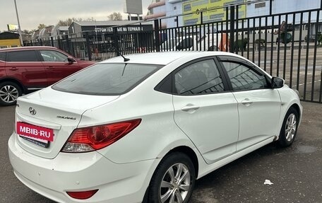 Hyundai Solaris II рестайлинг, 2011 год, 720 000 рублей, 6 фотография