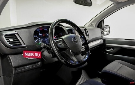 Opel Zafira Life I, 2021 год, 2 775 000 рублей, 17 фотография