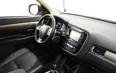 Mitsubishi Outlander III рестайлинг 3, 2013 год, 1 495 000 рублей, 5 фотография