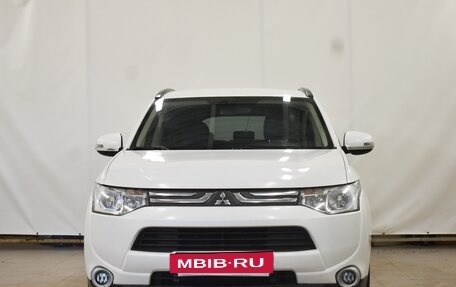 Mitsubishi Outlander III рестайлинг 3, 2013 год, 1 495 000 рублей, 3 фотография