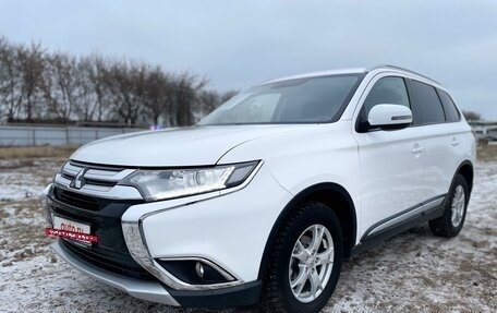 Mitsubishi Outlander III рестайлинг 3, 2017 год, 2 400 000 рублей, 15 фотография