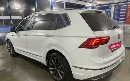 Volkswagen Tiguan II, 2018 год, 3 150 000 рублей, 10 фотография